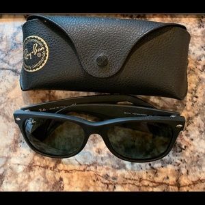Ray Ban New Wayfarer Sunglasses